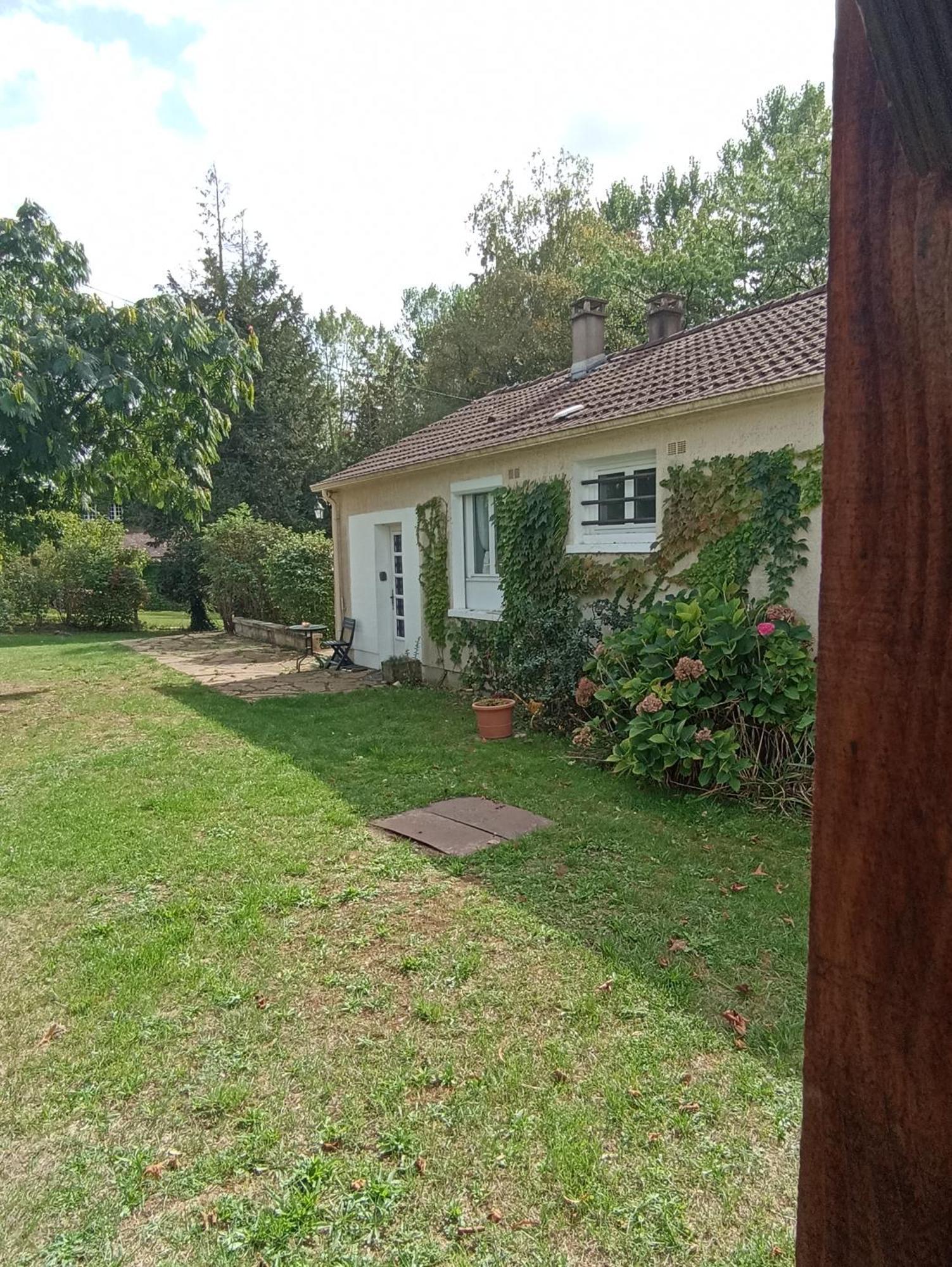 Maison De Village En Bord De Riviere Narcy Exterior foto